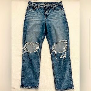 AE Strigid Ripped Mom Jeans